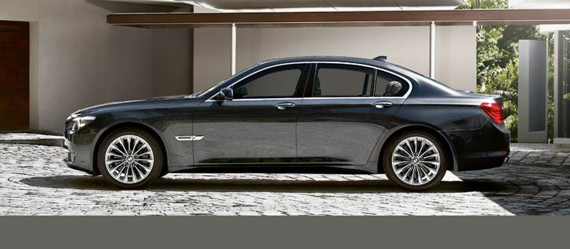 side view of a luxurious bmw 7 series