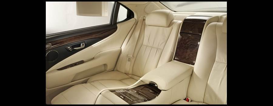 Lexus LS600 interior