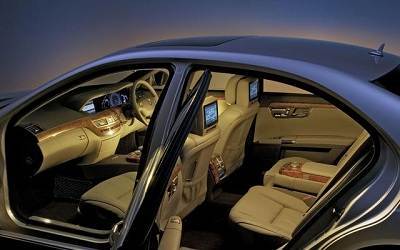 side view interior of a mercedes s class